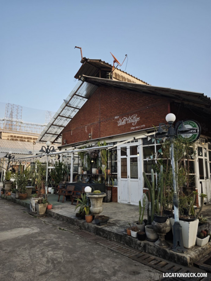 Srinakarin Train Market - Bangkok, Thailand Filming Location