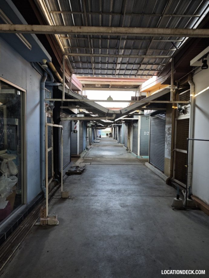 Srinakarin Train Market - Bangkok, Thailand Filming Location