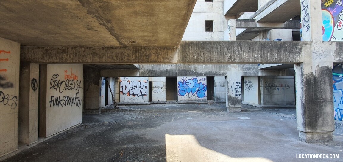 Muang Thong Thani Abandoned Building - Nonthaburi, Thailand Filming Location
